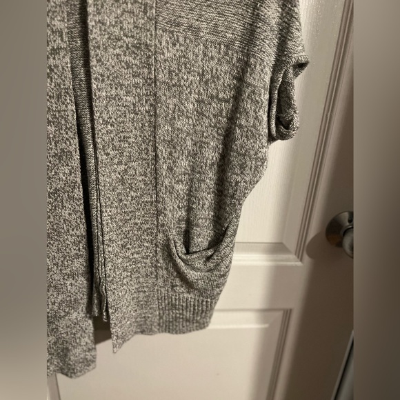 Short Sleeve Loose Overprice Cardigan - Picture 3 of 3